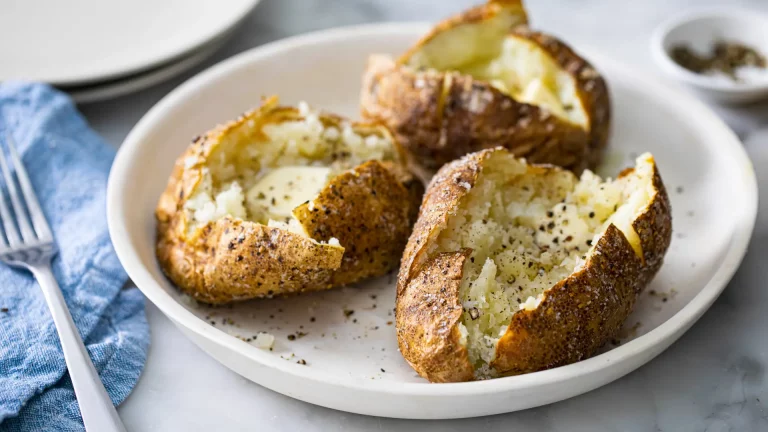 Como assar uma batata no forno