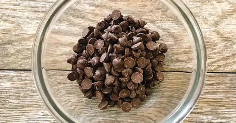 Como derreter gotas de chocolate?