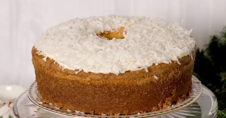 Bolo de coco fofinho de liquidificador