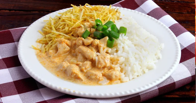Estrogonofe de Frango sem Creme de Leite