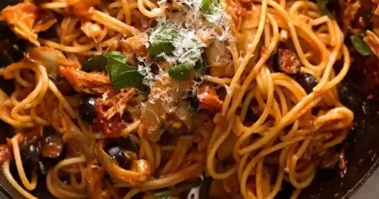 Espaguete ao molho especial de frango