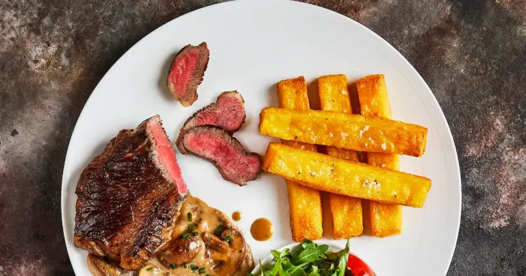 Bombom de alcatra com polenta frita