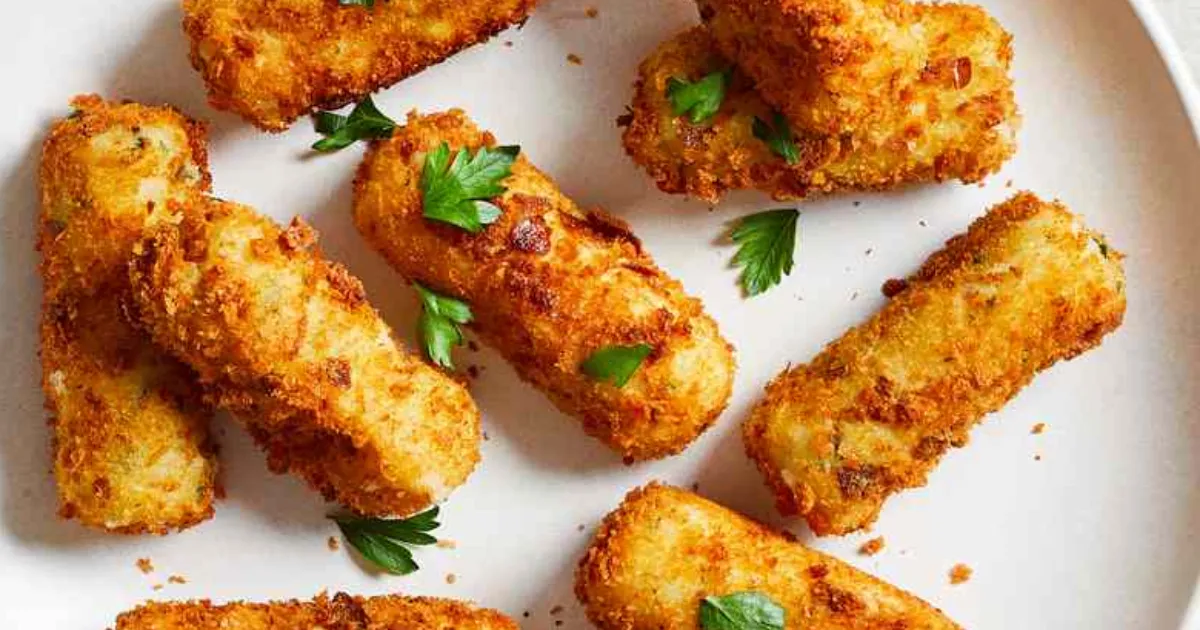 Aprenda a fazer deliciosos croquetes de batata-doce crocantes por fora e macios por dentro. Uma...