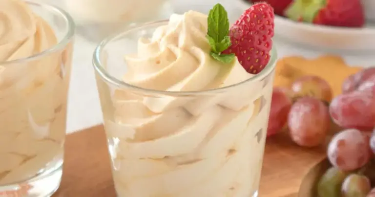 Mousse de doce de leite com nozes