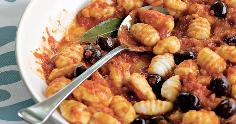 Nhoque à putanesca