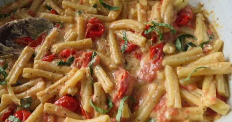 Capeletti de Tomate e Manjericão