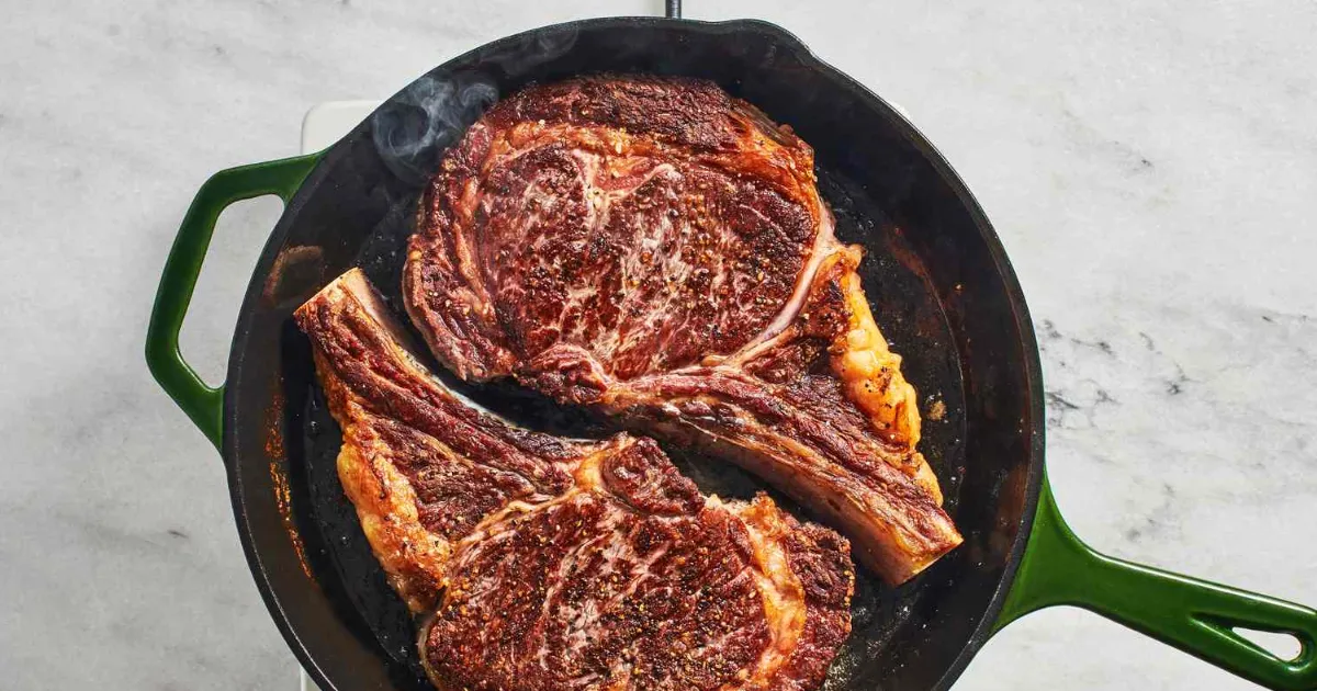 Surpreenda-se com a deliciosa receita de filé de costela na frigideira. Aprenda a preparar esse...