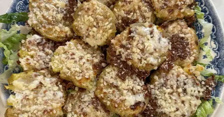 Foto da receita de Batatas Amassadas à Salada Caesar