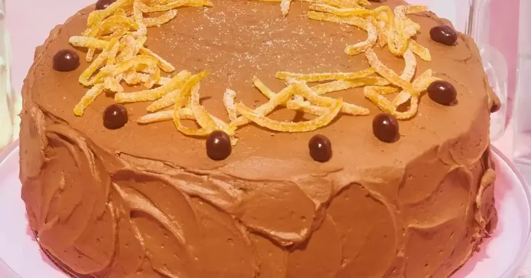 Foto da receita de Bolo de Chocolate Carajillo em Uma Tigela