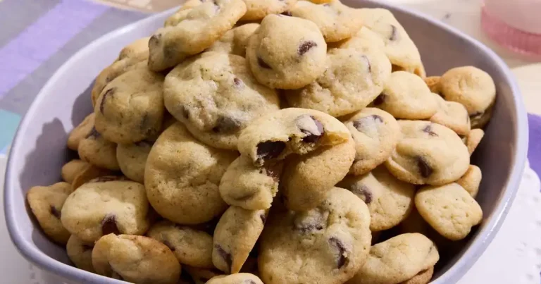 Foto da receita de Mini Biscoitos de Chocolate