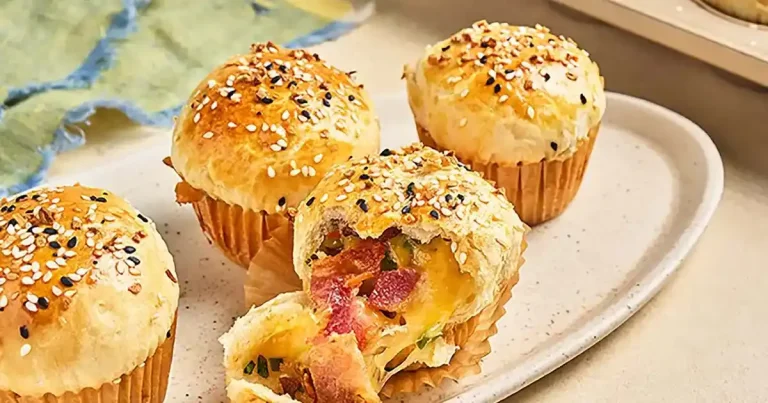 Foto da receita de Muffins Recheados com Biscoito