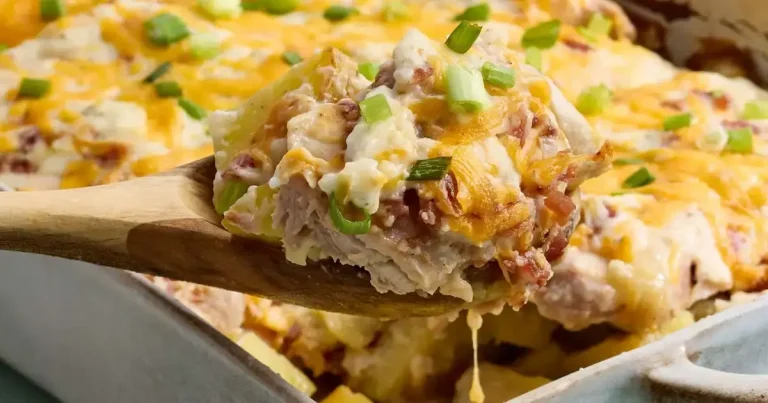 Foto da receita de Batata Assada com Frango, Bacon e Molho Ranch