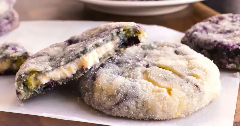 Foto da receita de Biscoitos Surpresa de Molho de Limão e Mirtilo