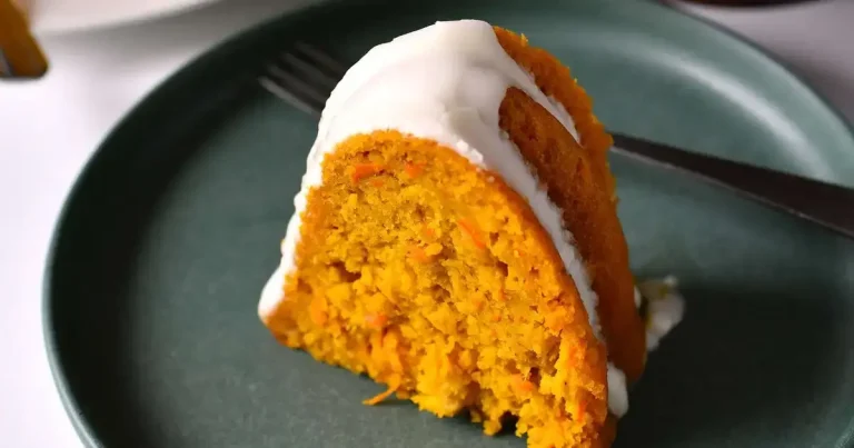 Foto da receita de Bolo de Cenoura em Forma de Bundt
