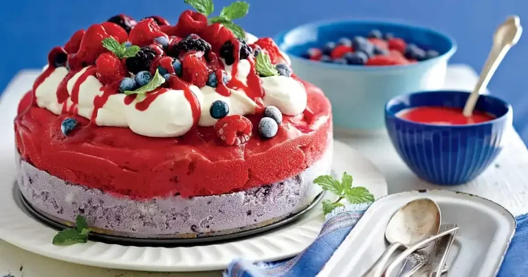 Foto da receita de Bolo de Sorvete Vermelho, Branco e Azul