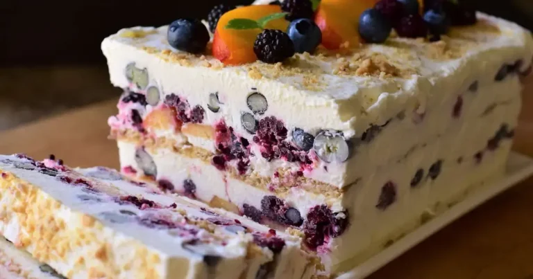 Foto da receita de Bolo Gelado de Frutas de Verão