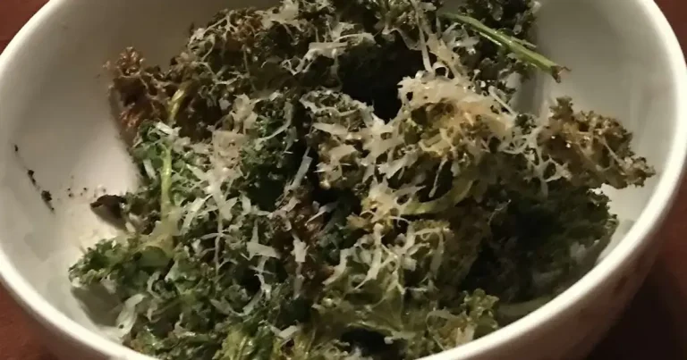 Foto da receita de Chips de Couve com Parmesão
