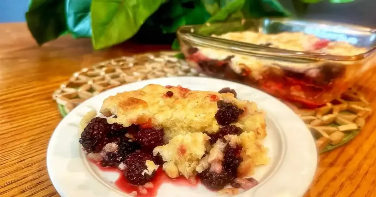 Foto da receita de Crumble de Amoras em Uma Tigela