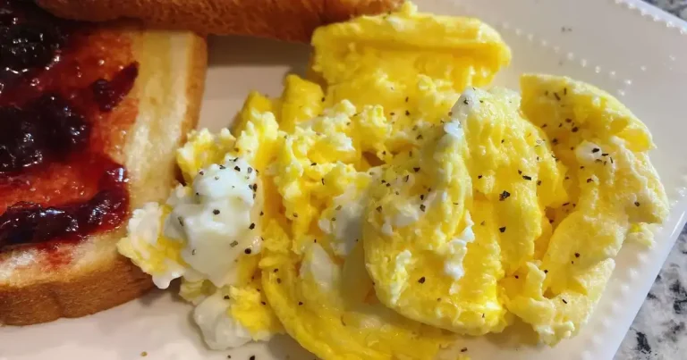 Foto da receita de Ovos Mexidos na Air Fryer