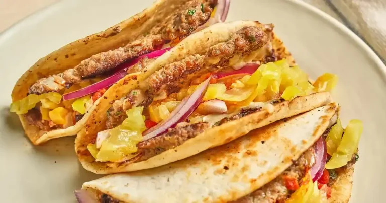 Foto da receita de Tacos de Submarino com Almôndega Amassada