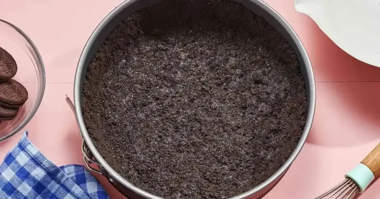 Foto da receita de Massa de Biscoito Oreo para Torta