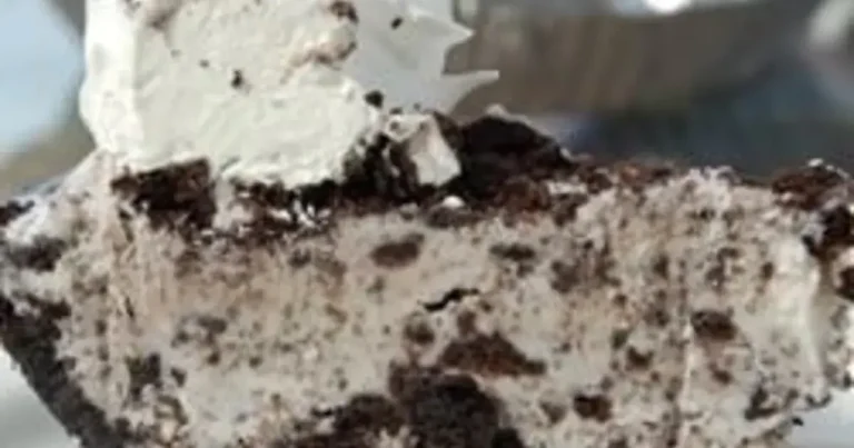 Foto da receita de Torta de Biscoito Oreo com Sorvete