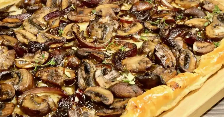 Foto da receita de Torta de Cogumelos com Massa Folhada
