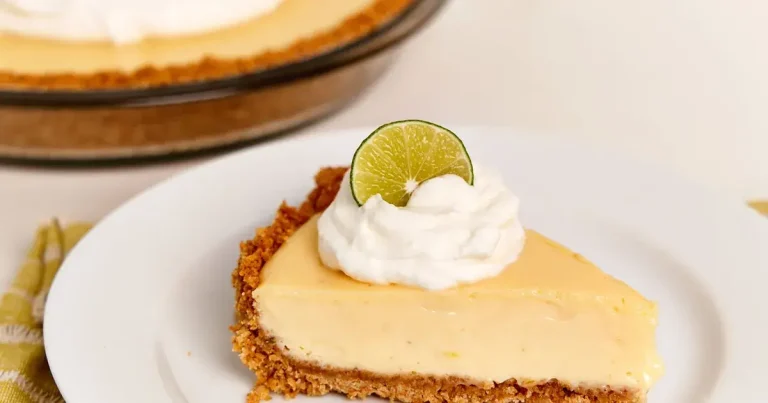 Foto da receita de Torta de Limão Galego Perfeita com Chantilly de Rum de Coco