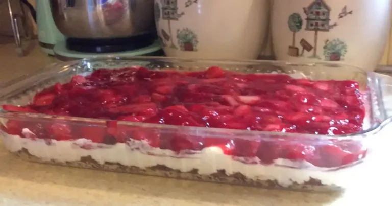 Foto da receita de Torta de Pretzel com Morango