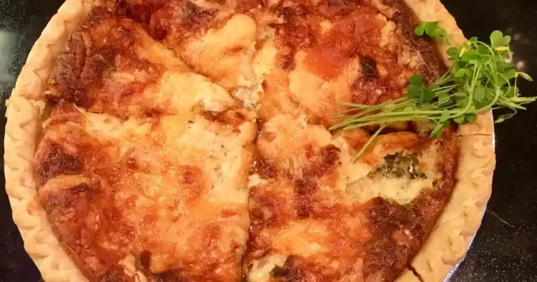 Foto da receita de Torta Salgada de Cebola com Azedinha