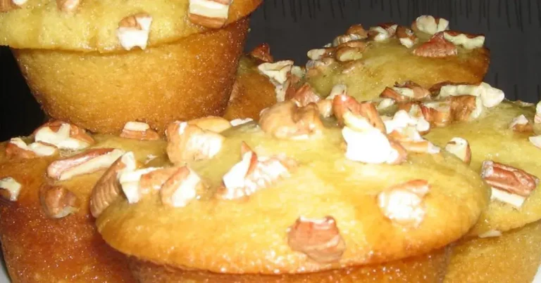Foto da receita de Muffins de Torta de Manteiga com Passas