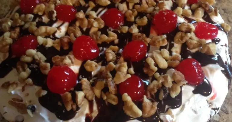 Foto da receita de Torta de Banana Split Sem Assar em Camadas Altas