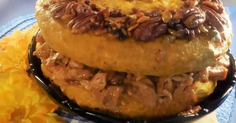 Foto da receita de Torta de Carne Suína Desfiada e Pão de Milho com Abóbora