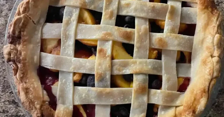 Foto da receita de Torta de Cereja, Framboesa e Pêssego