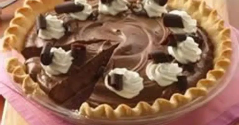 Foto da receita de Torta de Chocolate Francês com Creme Sedoso