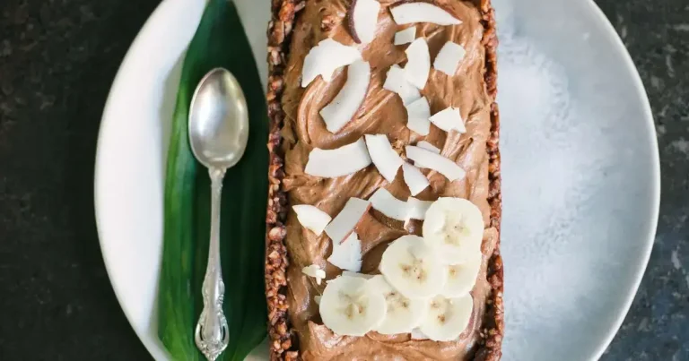 Foto da receita de Torta de Coco com Duplo Chocolate Sem Assar