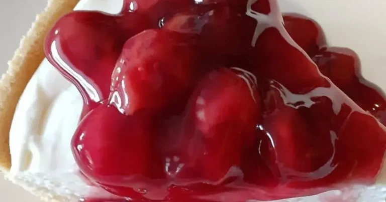 Foto da receita de Torta de Cream Cheese com Cerejas