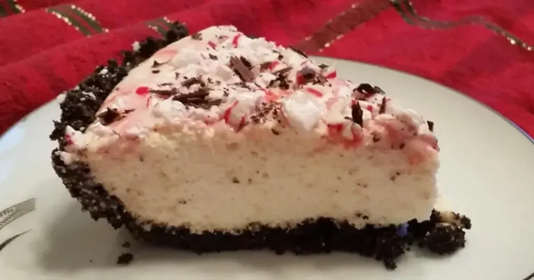 Foto da receita de Torta de Creme Bavarês de Hortelã-Pimenta