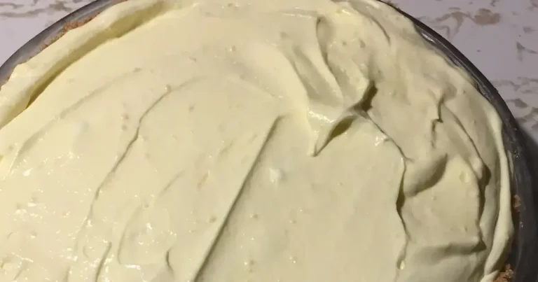 Foto da receita de Torta de Creme com Biscoito Graham