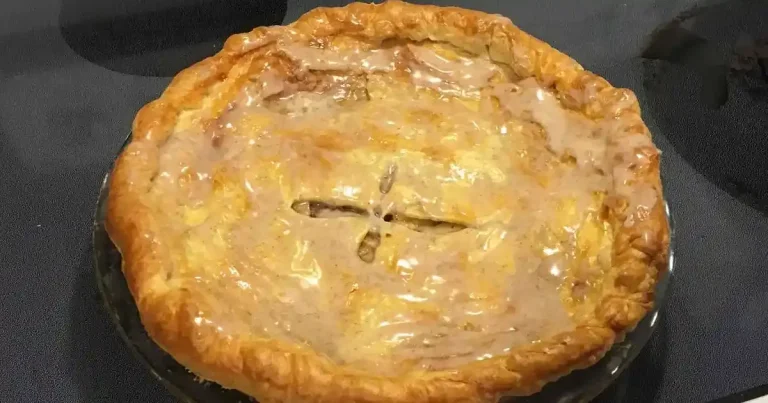 Foto da receita de Torta de Creme de Maçã com Cobertura Glaceada