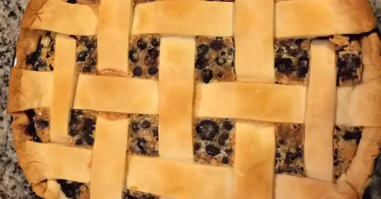 Foto da receita de Torta de Creme de Mirtilo à Moda Antiga