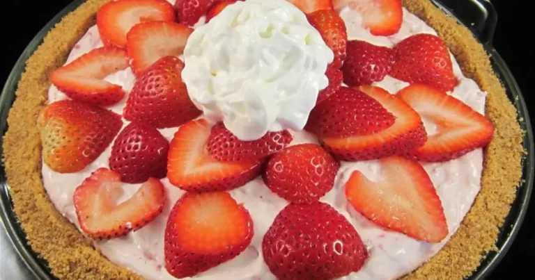 Foto da receita de Torta de Creme de Morango