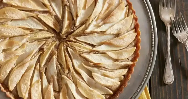 Foto da receita de Torta de Frangipane de Pera e Avelã