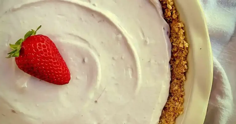 Foto da receita de Torta de Iogurte de Morango