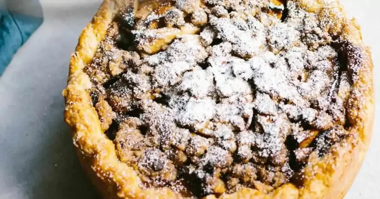 Foto da receita de Torta de Maçã com Caramelo de Maple e Farofa de Bacon