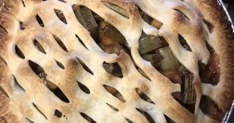 Foto da receita de Torta de Maçã com Ruibarbo