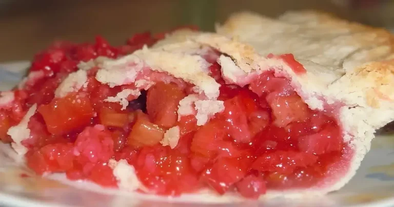 Foto da receita de Torta de Morango com Ruibarbo
