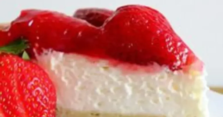 Foto da receita de Torta de Morango em Dois Andares