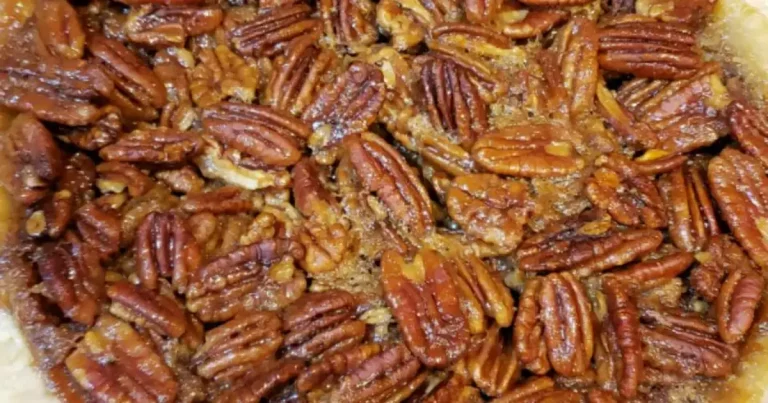 Foto da receita de Torta de Nozes Pecan com Crocante de Mel