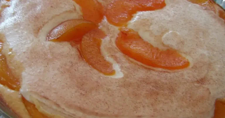 Foto da receita de Torta de Pêssego com Creme
